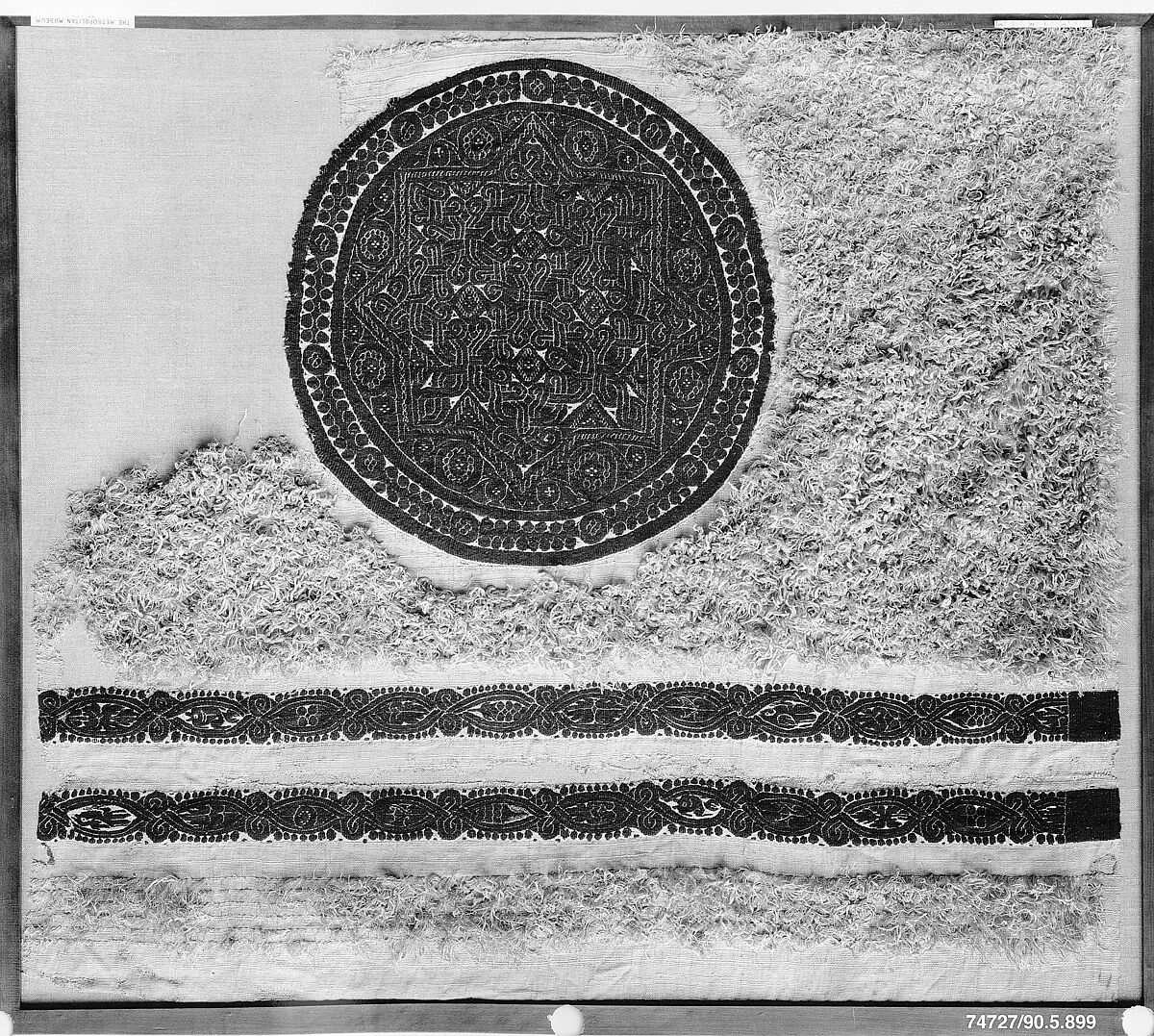 Fragment of a Cover or Blanket with Interlace Roundel and Stripes, Linen, wool