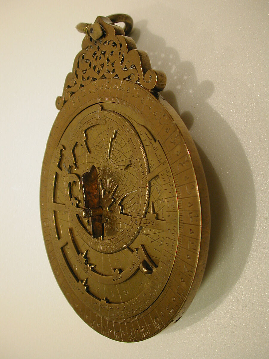 Astrolabe of ‘Umar ibn Yusuf ibn ‘Umar ibn ‘Ali ibn Rasul al-Muzaffari, ‘Umar ibn Yusuf ibn ‘Umar ibn ‘Ali ibn Rasul al-Muzaffari (Yemini, ruled 1295–96), Brass; cast and hammered, pierced, chased, inlaid with silver