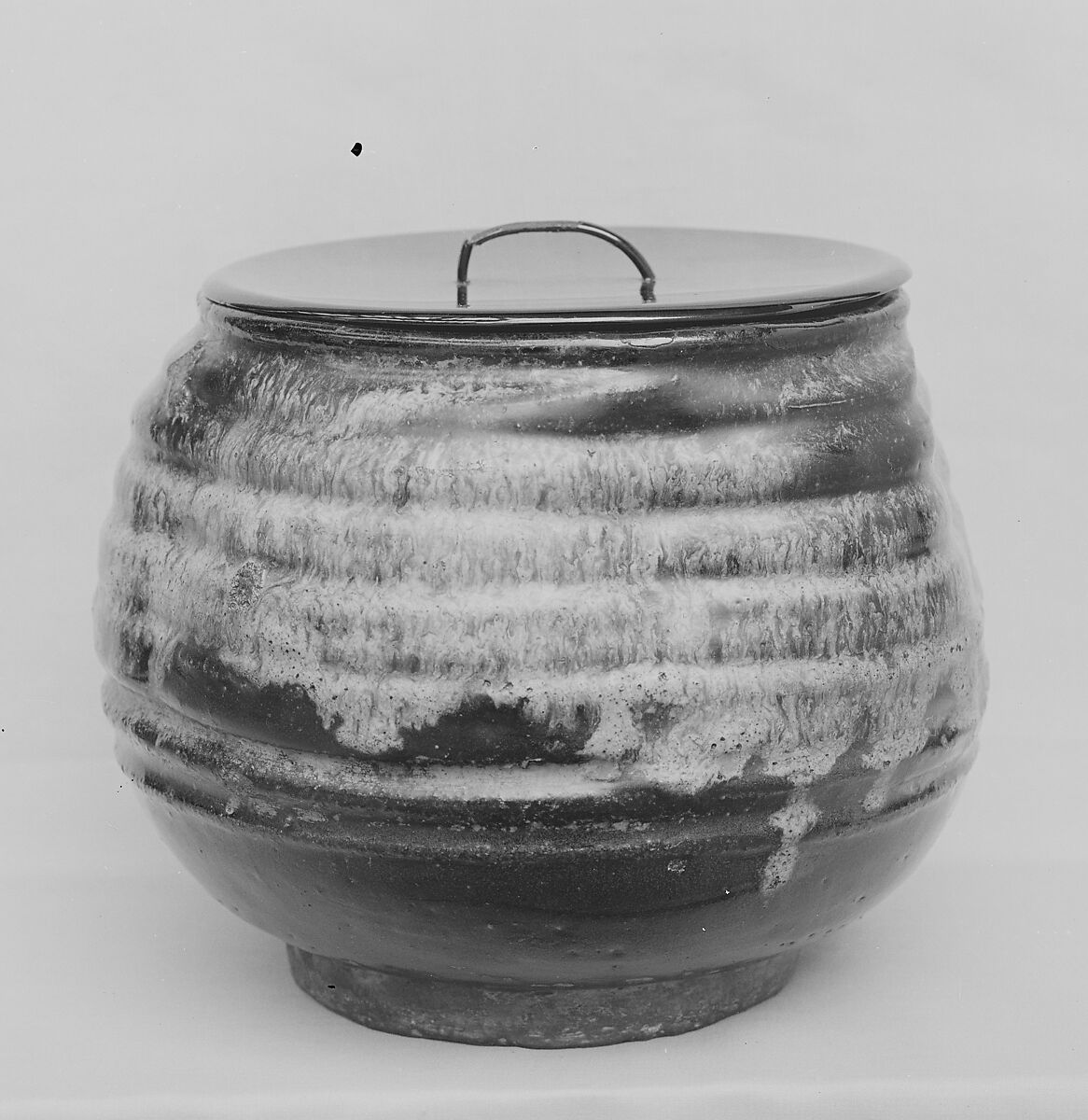 Water Pot, Clay covered with a black glaze and a white frothy overglaze; lacquer cover (Karatsu ware), Japan 