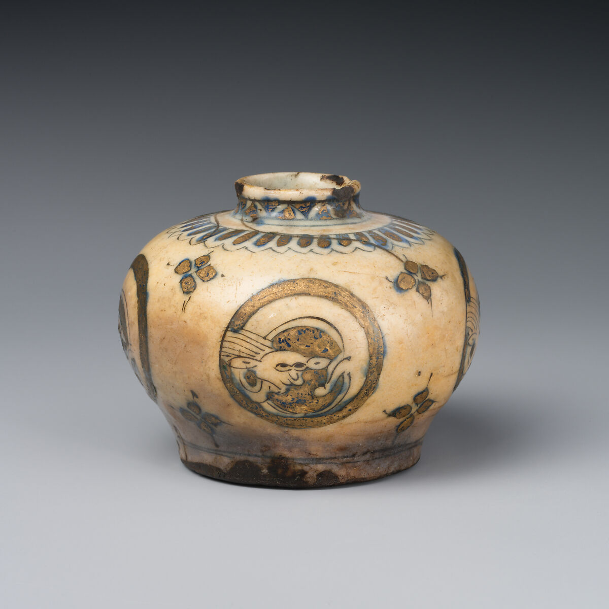 Vase, Faience