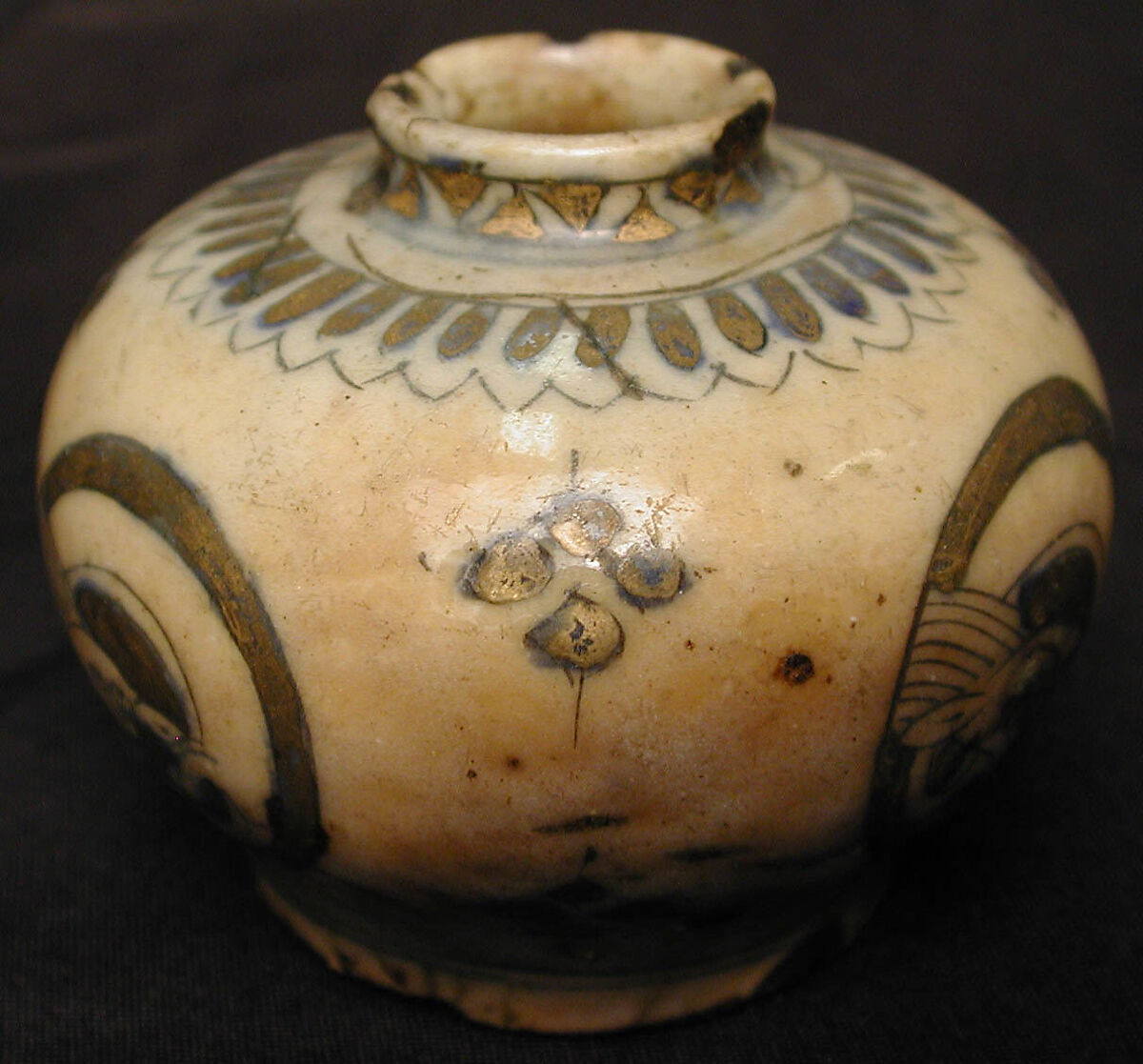 Vase, Faience