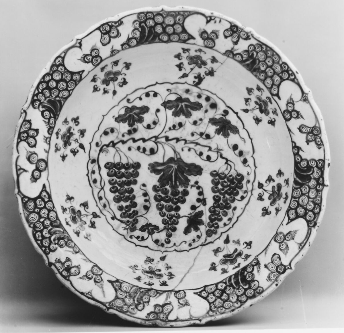 Plate with Grapes, Stonepaste; polychrome painted under transparent glaze