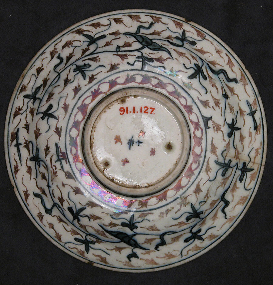 Plate Depicting Birds and Animals, Stonepaste; painted under transparent glaze