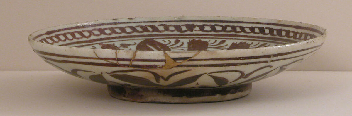 Dish, Stonepaste; luster-painted on opaque white glaze under transparent colorless glaze