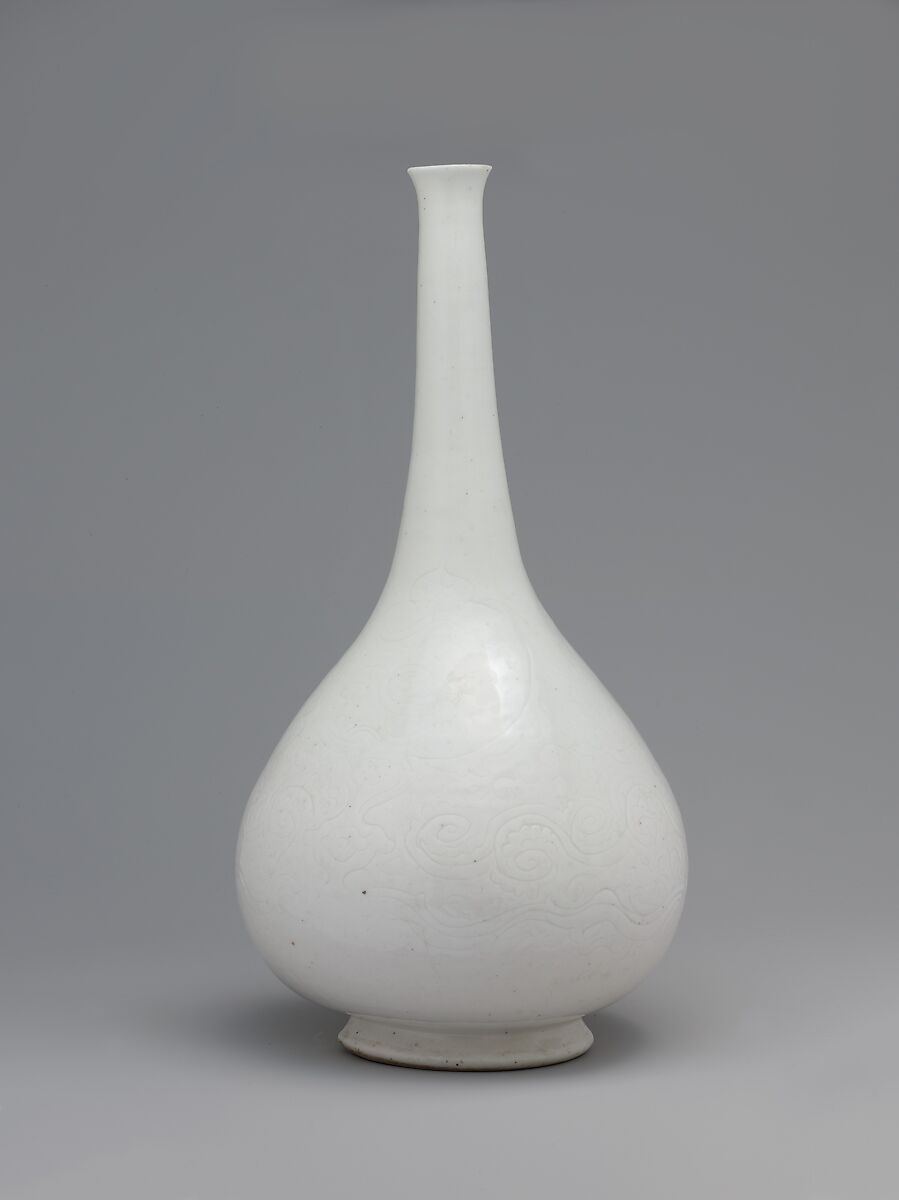 Bottle with Incised Decoration, Stonepaste; incised under transparent glaze (Gombroon ware) 