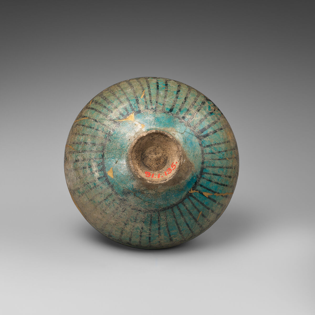 Bowl, Stonepaste; underglaze painted