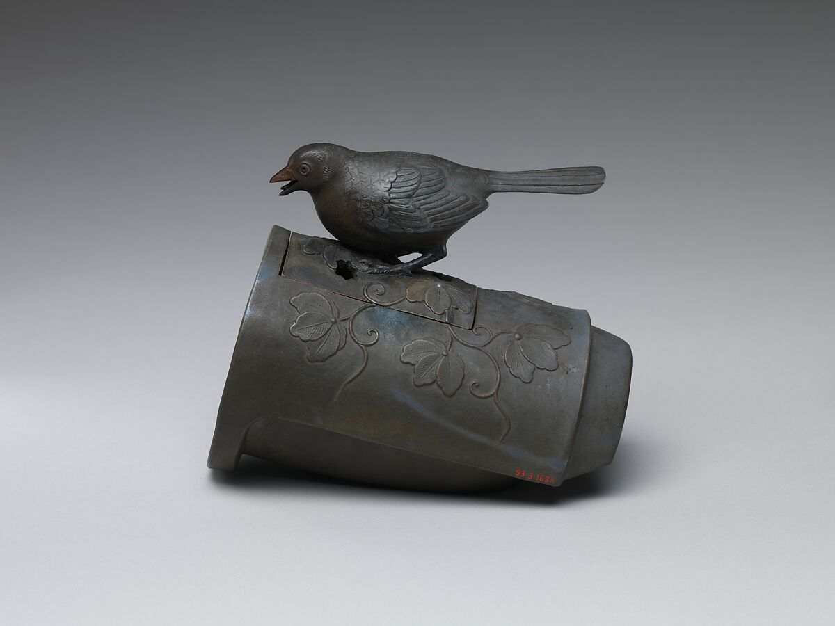 Censer in the Form of Sparrow on a Roof Tile, Lightly glazed stoneware (Bizen ware), Japan