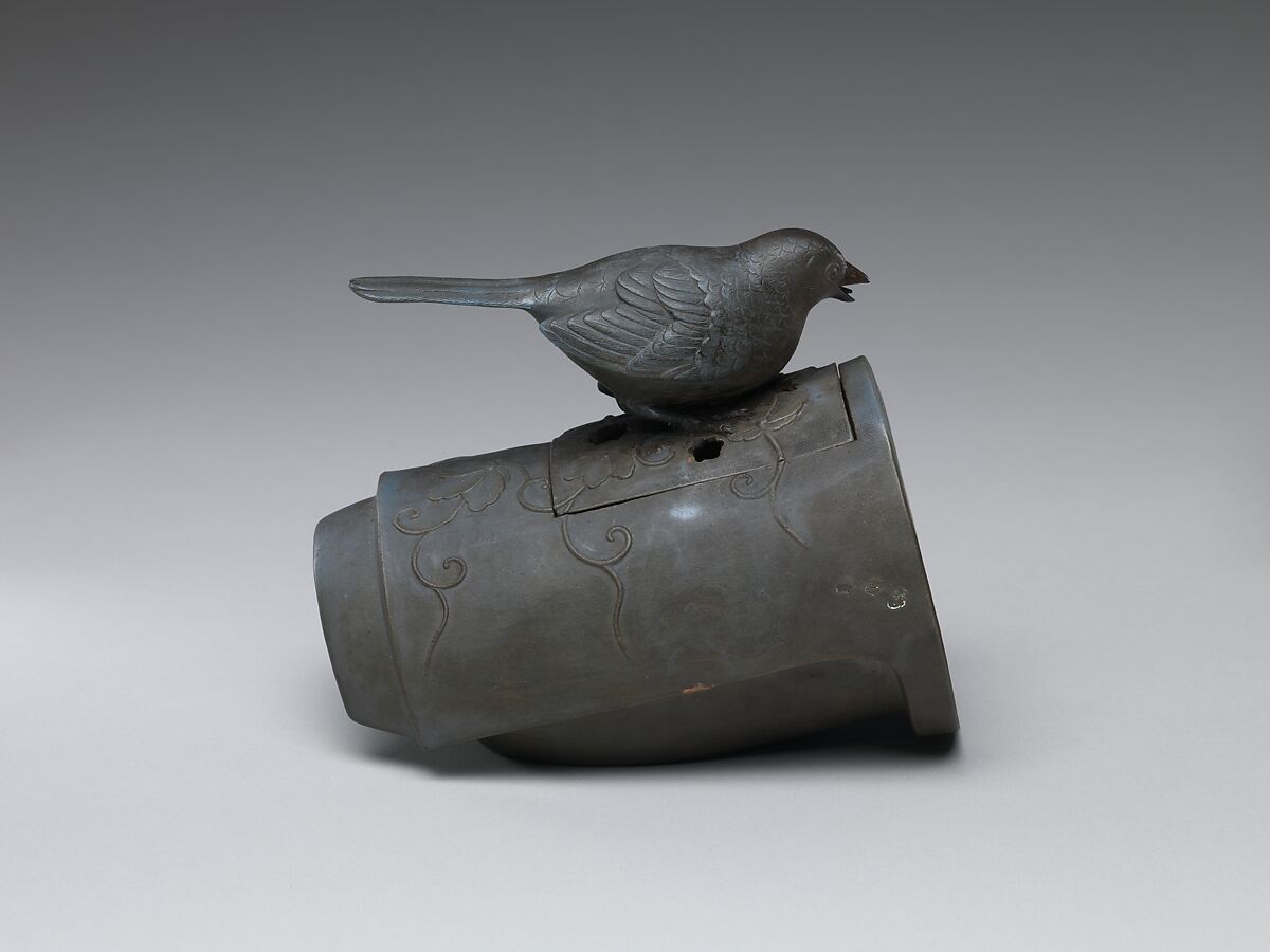 Censer in the Form of Sparrow on a Roof Tile, Lightly glazed stoneware (Bizen ware), Japan