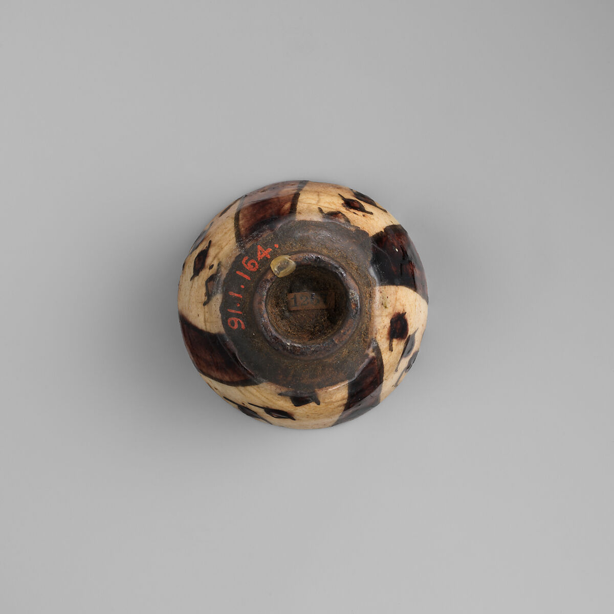 Cup, Stonepaste; luster-painted on opaque white glaze under transparent colorless glaze