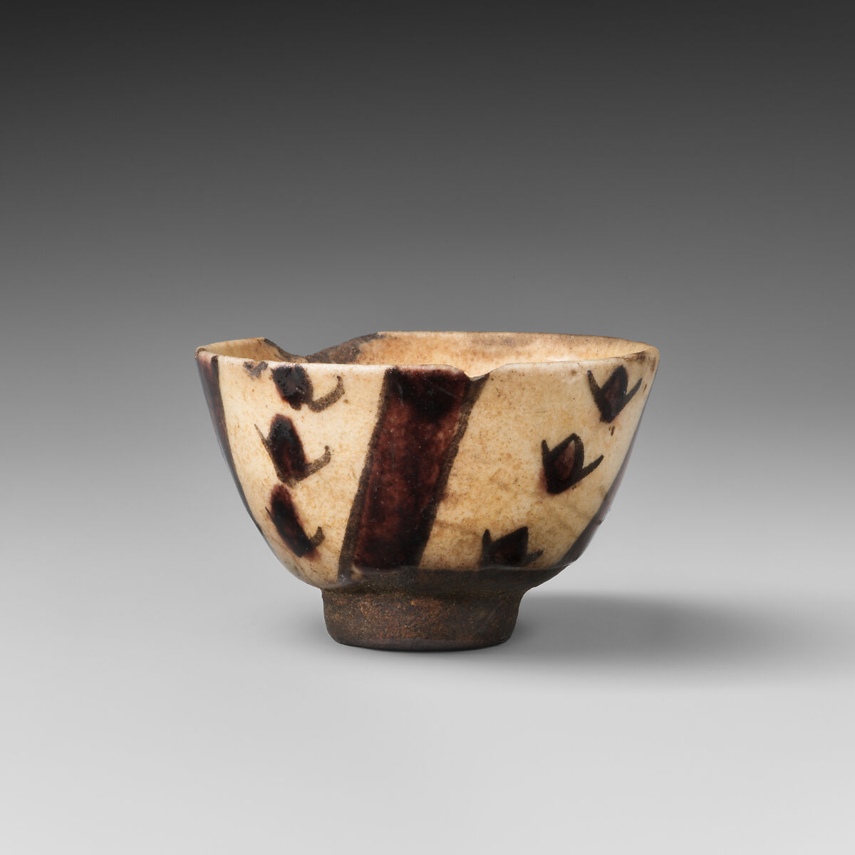 Cup, Stonepaste; luster-painted on opaque white glaze under transparent colorless glaze