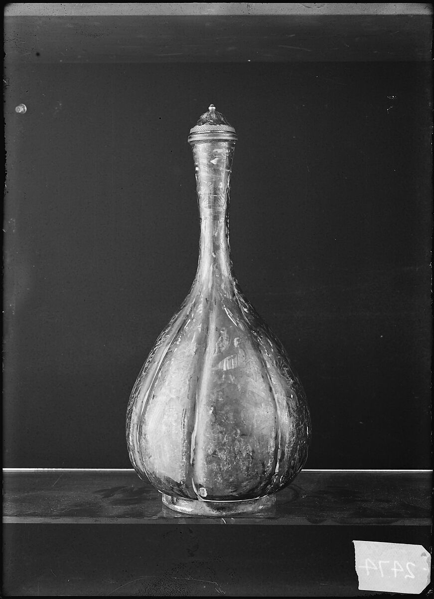 Bottle, Stonepaste; luster-painted on yellow glaze ground with cobalt blue glaze