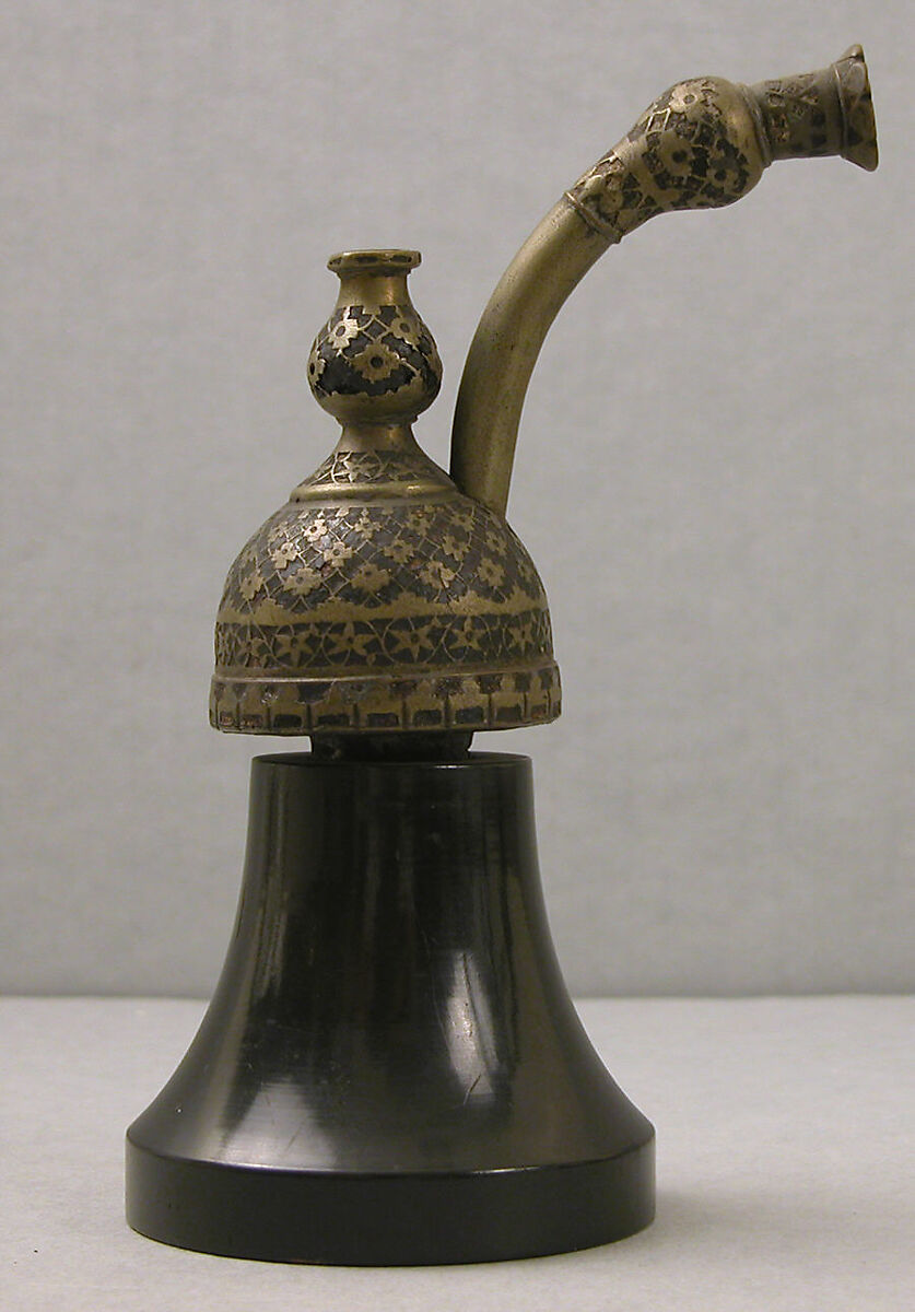 Water Pipe Top, Zinc alloy; cast, engraved, inlaid with brass (bidri ware) 