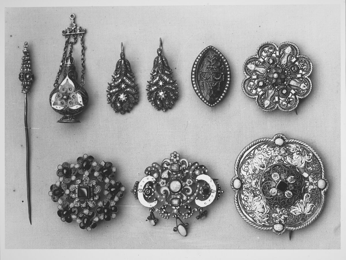 Clasp, Silver