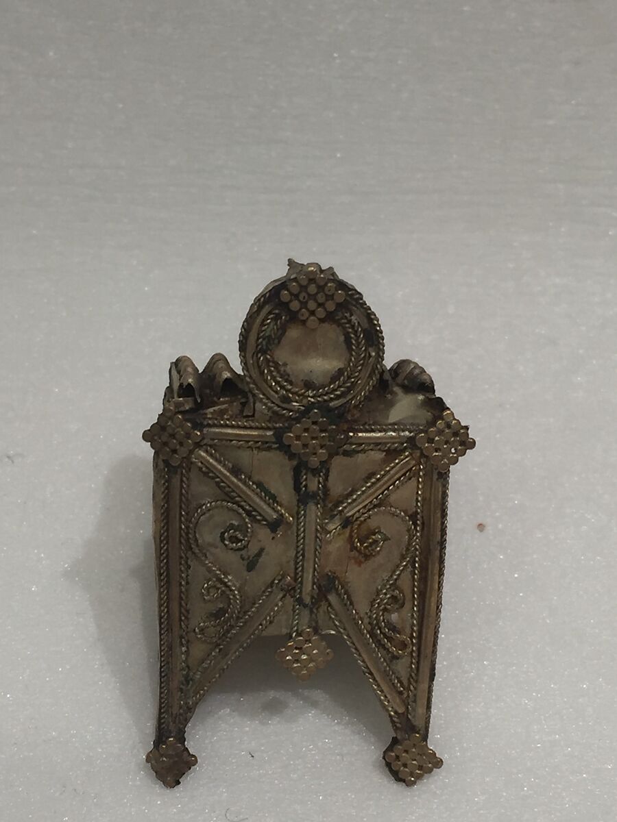 Marriage Pendant (Thali), Gold