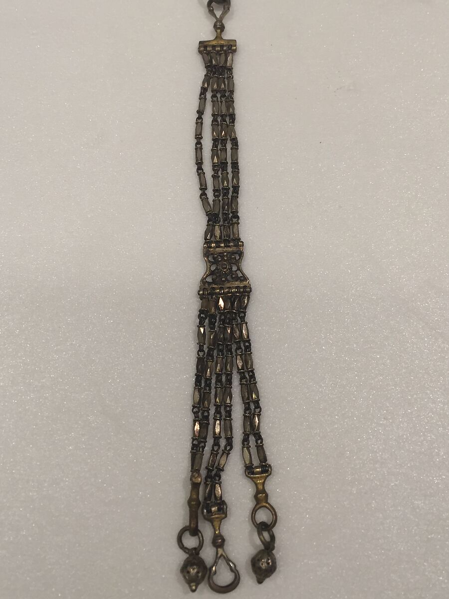 Necklace, Gold (?)