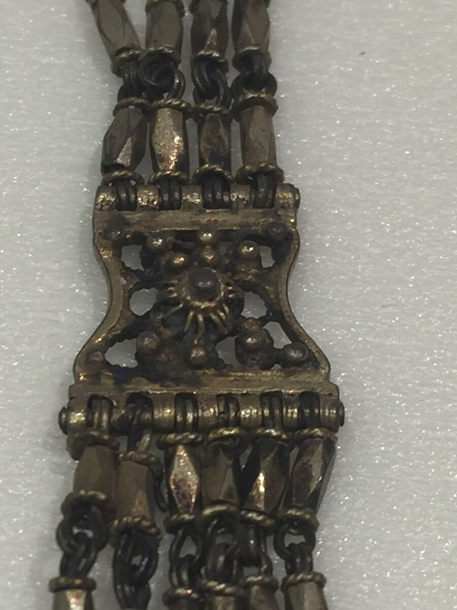 Necklace, Gold (?)