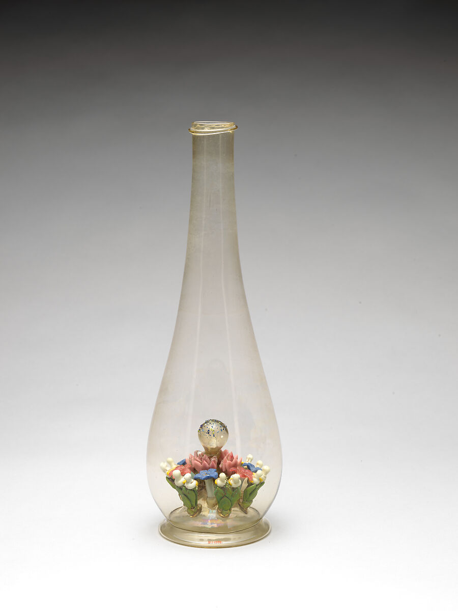 Water Pipe Base (Qalian), Applied glass