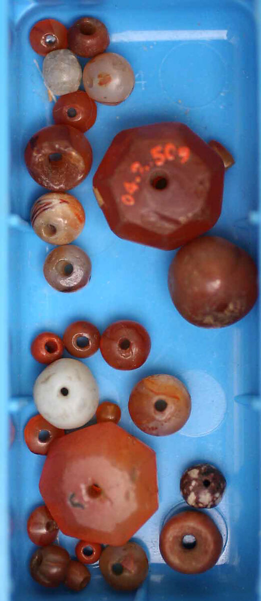 Beads, Agate, one porphyry 