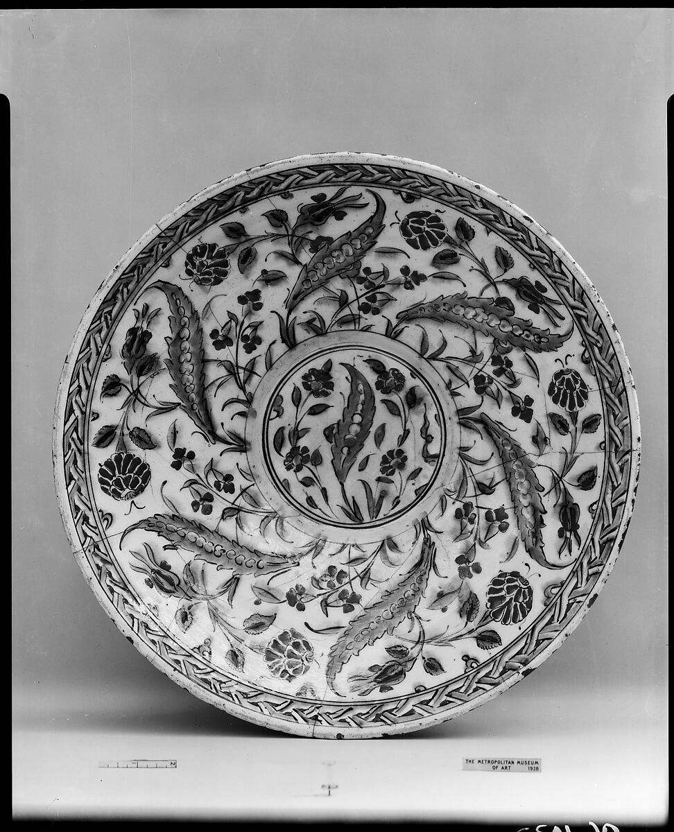 Bowl, Stonepaste; painted and glazed