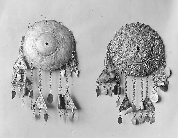Dress Ornament, Gold 