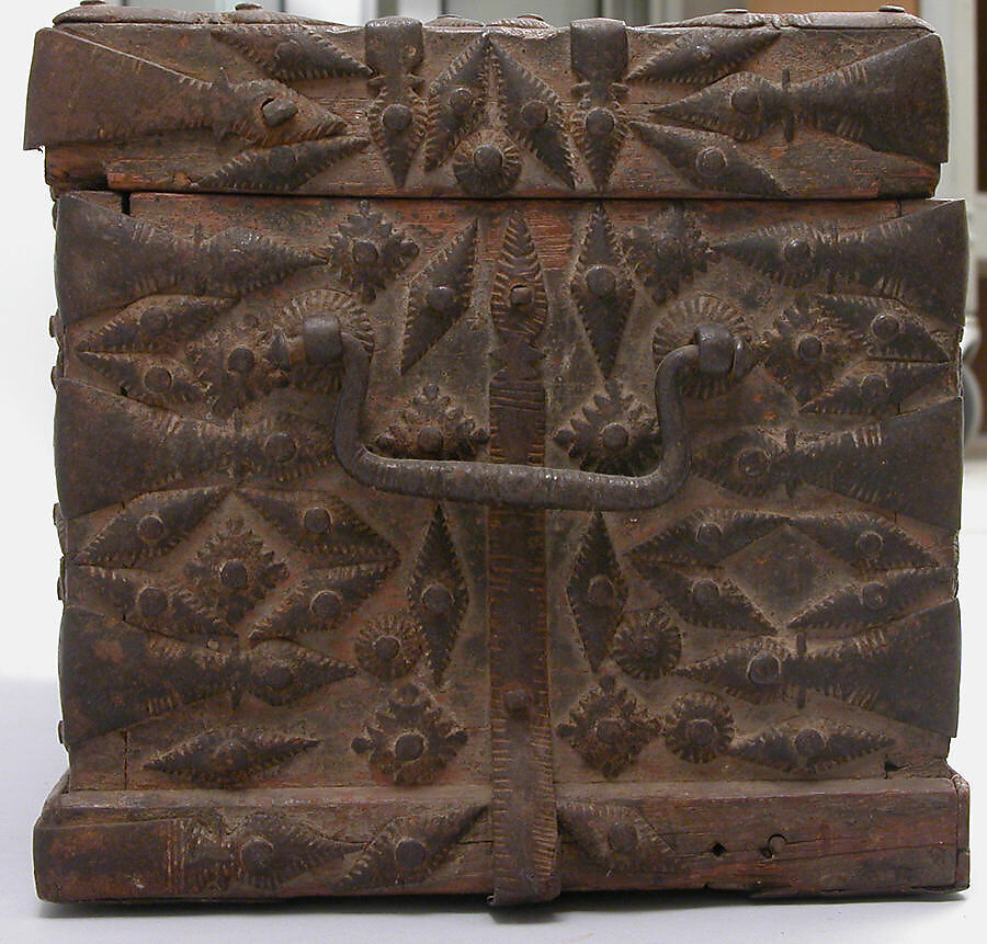 Casket, Wood, iron; gilded