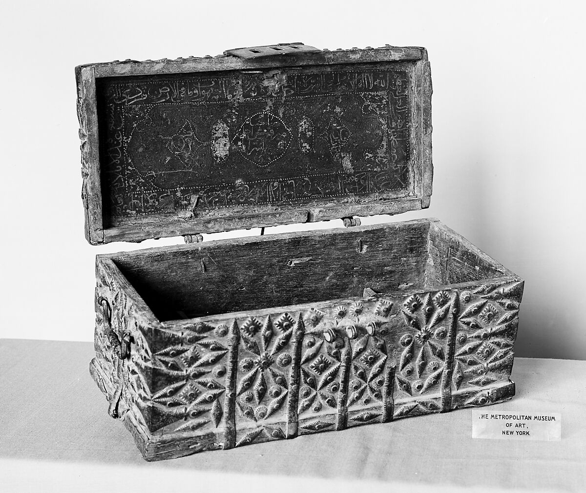 Casket, Wood, iron; gilded