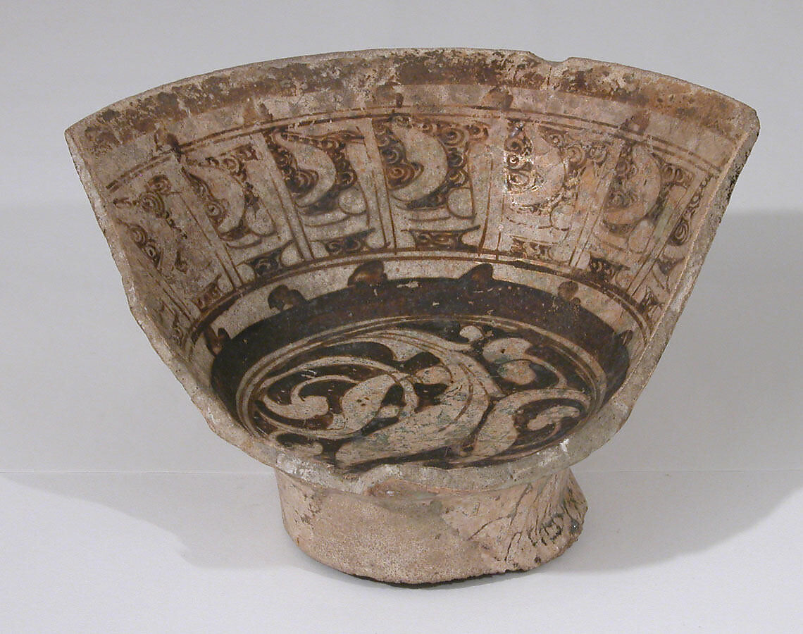 Fragment of a Bowl, Stonepaste; underglaze and luster-painted 