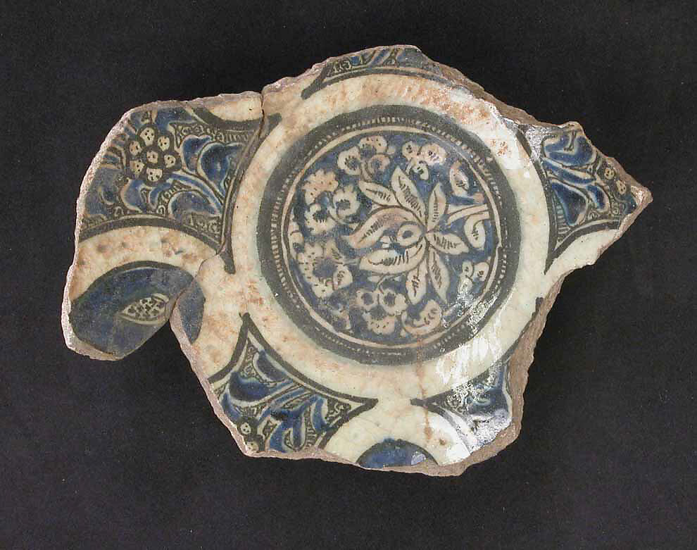 Fragment of a Bowl, Stonepaste; underglaze blue and black; transparent, colorless glaze 