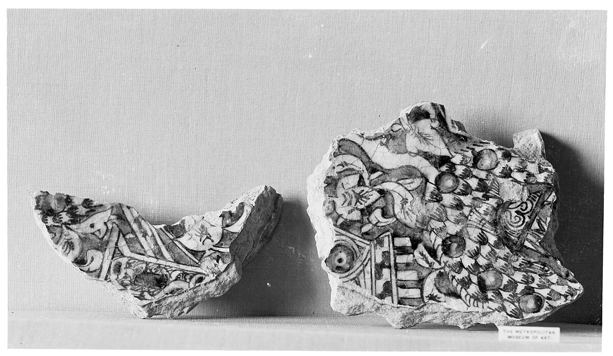 Ceramic Fragment, Stonepaste; underglaze blue and black; transparent, colorless glaze