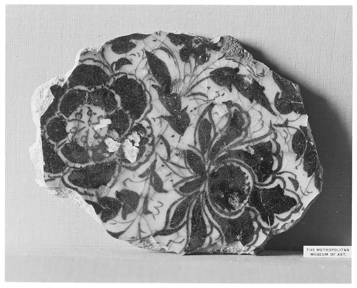 Ceramic Fragment, Stonepaste; white slip; blue underglaze; transparent, colorless glaze