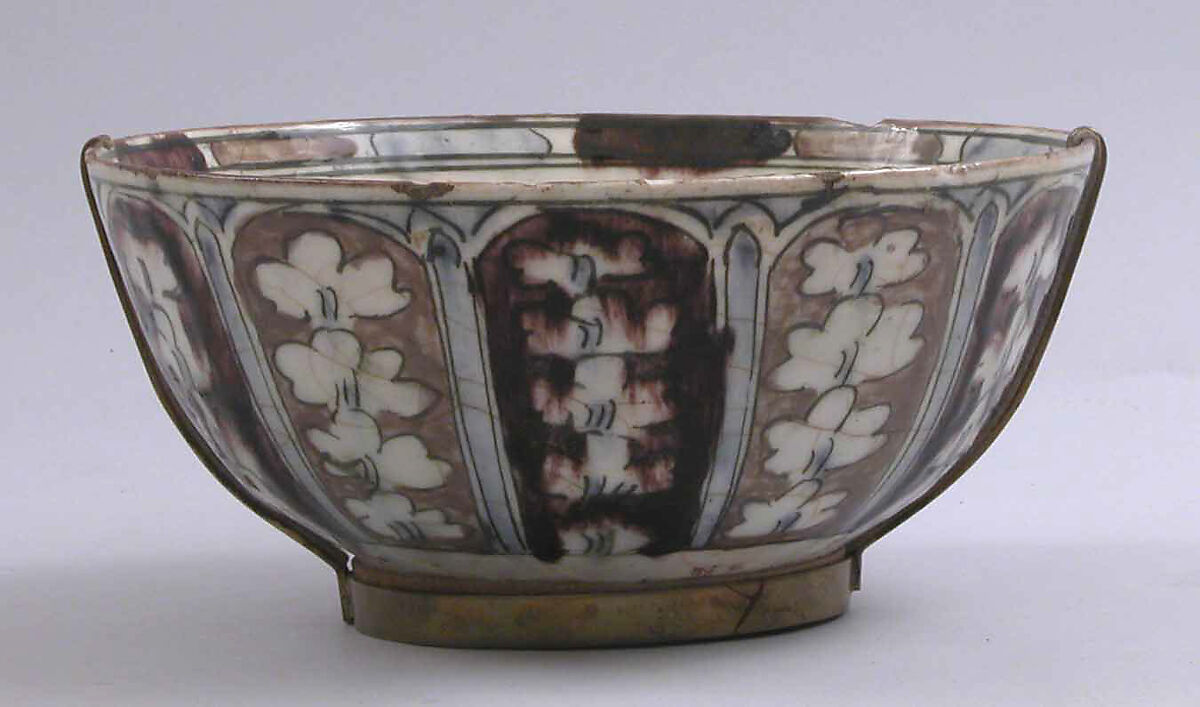 Bowl, Stonepaste; polychrome painted under transparent glaze