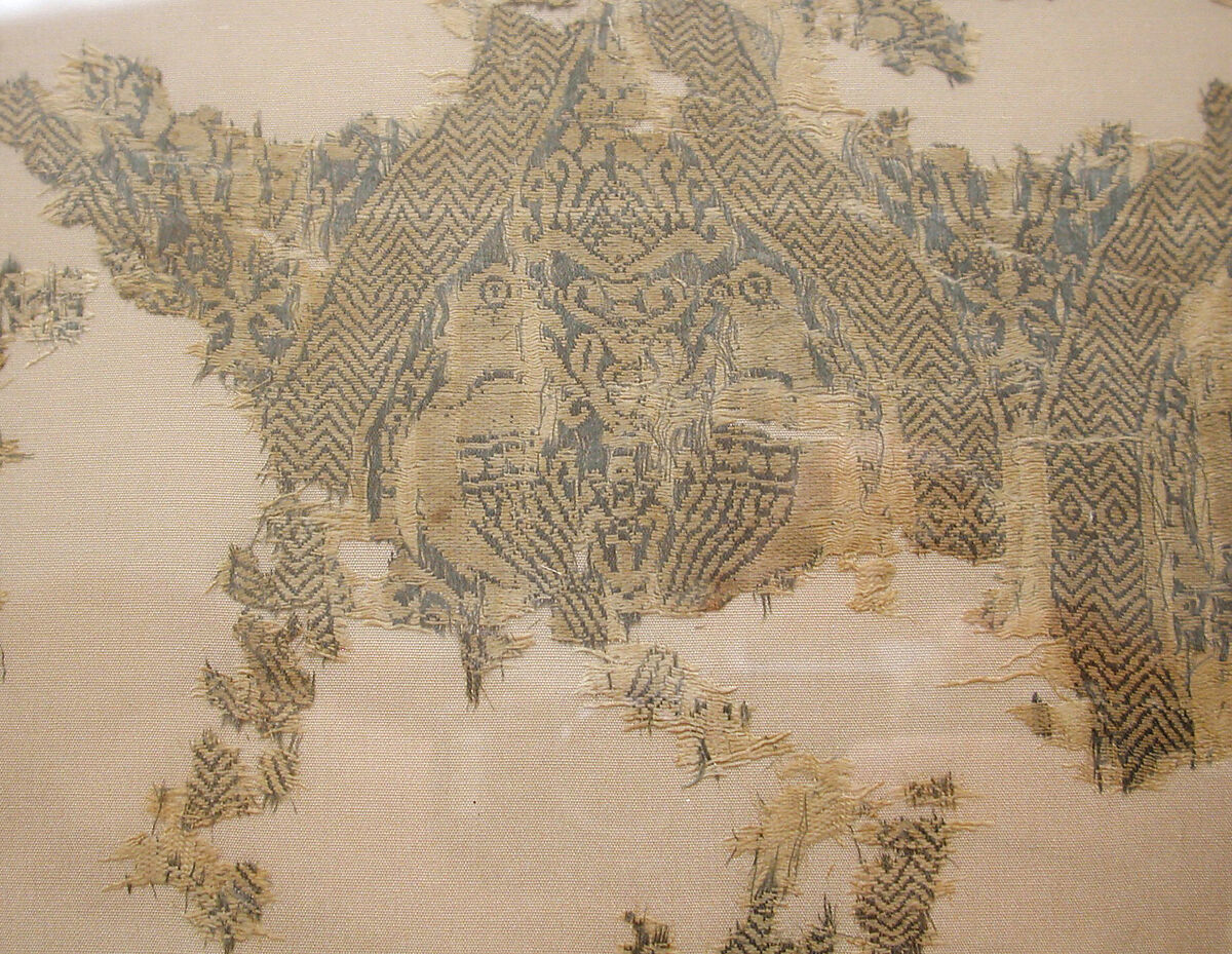 Textile Fragment with Addorsed Parrots and Griffins, Silk; lampas