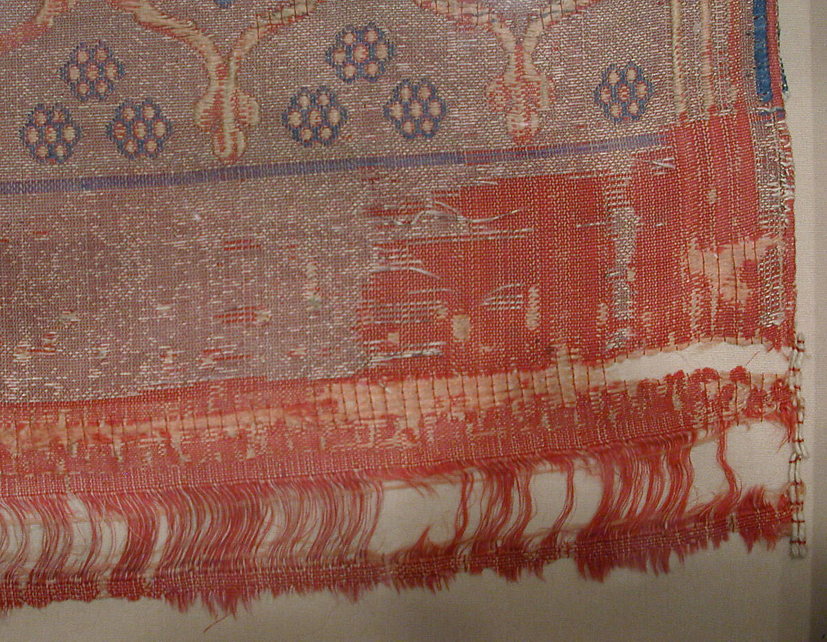 Cover, Silk and metal wrapped thread