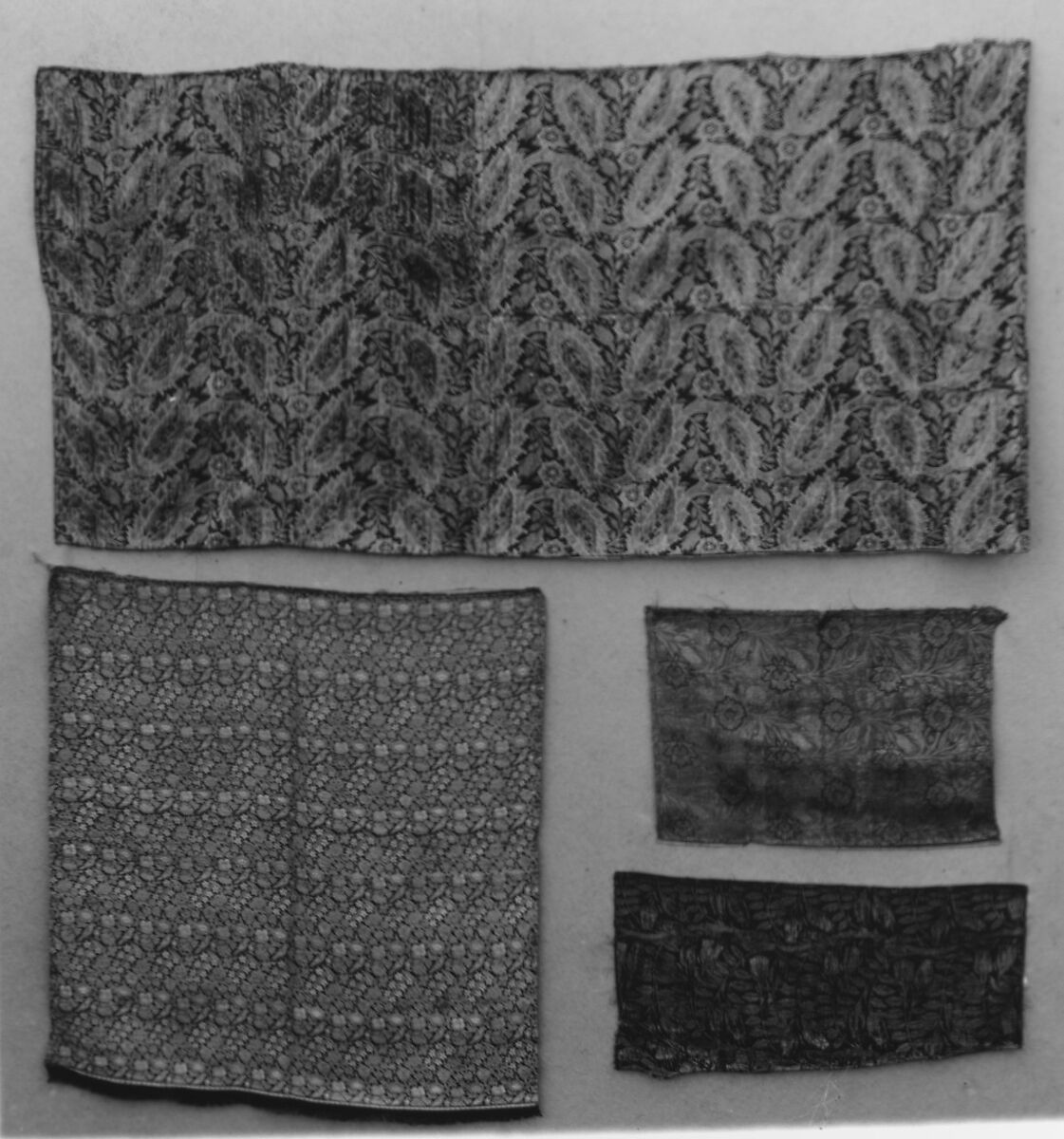 Textile Fragment, Silk, metal wrapped thread; lampas (kemha)