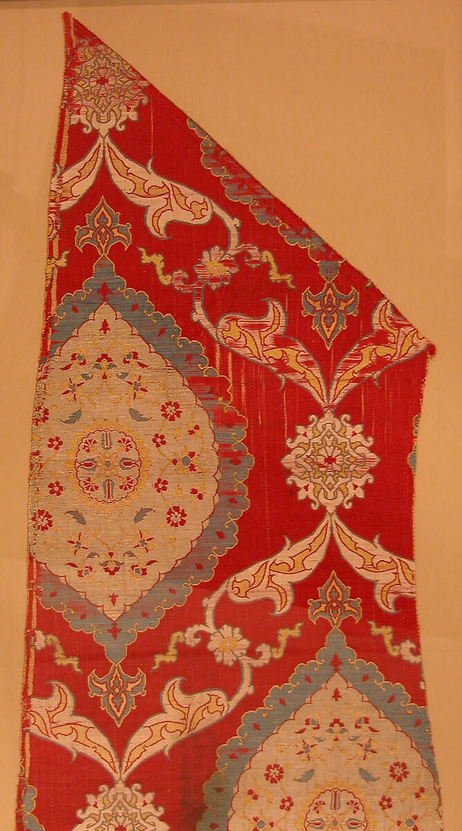 Textile Fragment, Silk, metal wrapped thread; lampas (kemha)