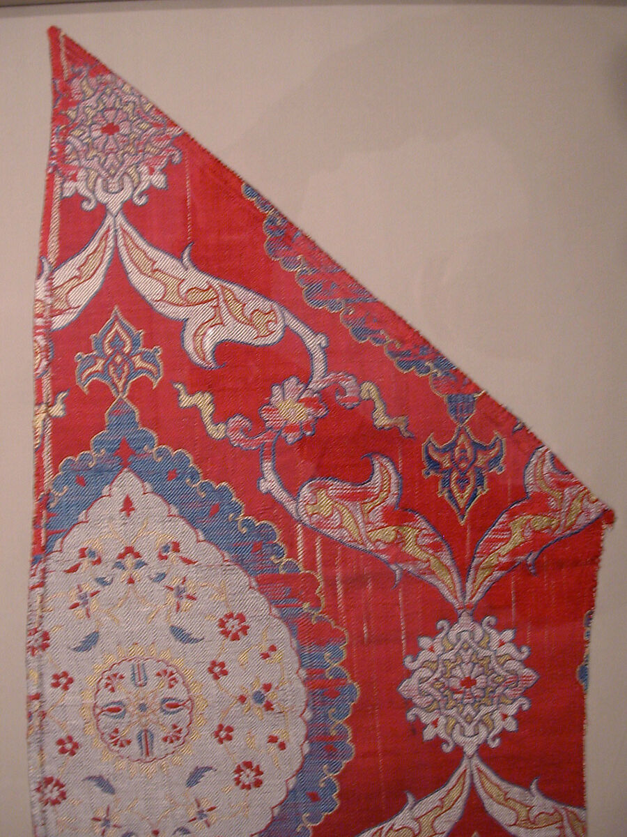 Textile Fragment, Silk, metal wrapped thread; lampas (kemha)