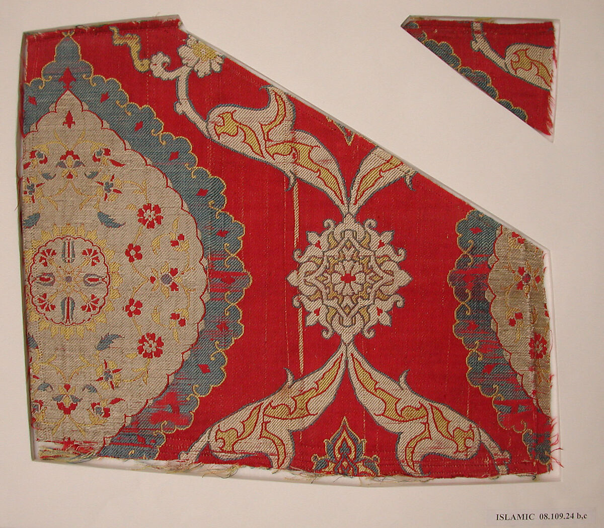 Textile Fragment, Silk, metal wrapped thread; lampas (kemha)