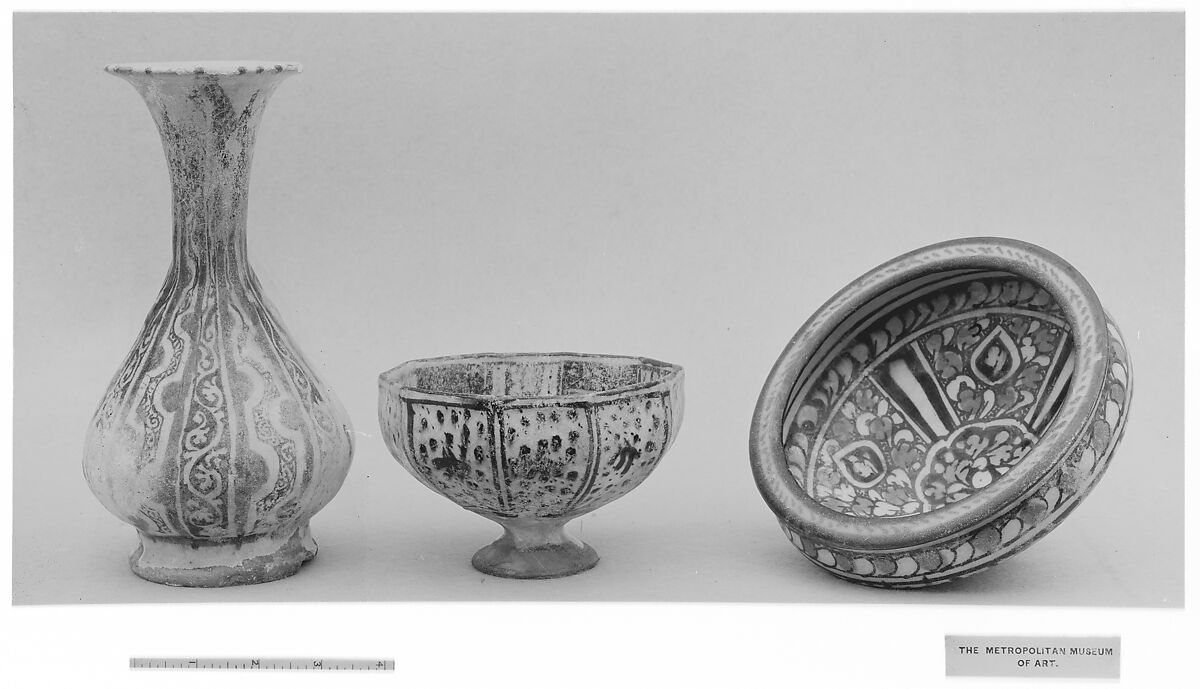 Vase, Stonepaste; underglaze painted