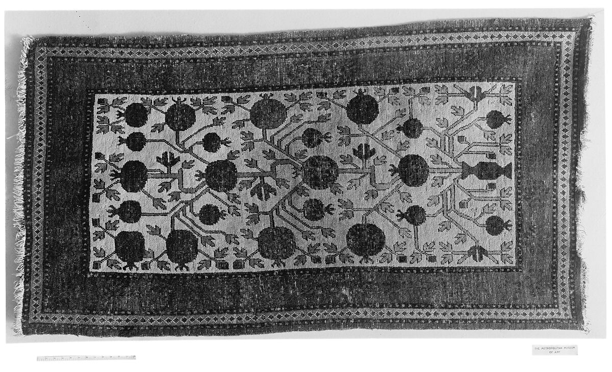 Carpet, Cotton (warp), wool (weft and pile); asymmetrically knotted pile