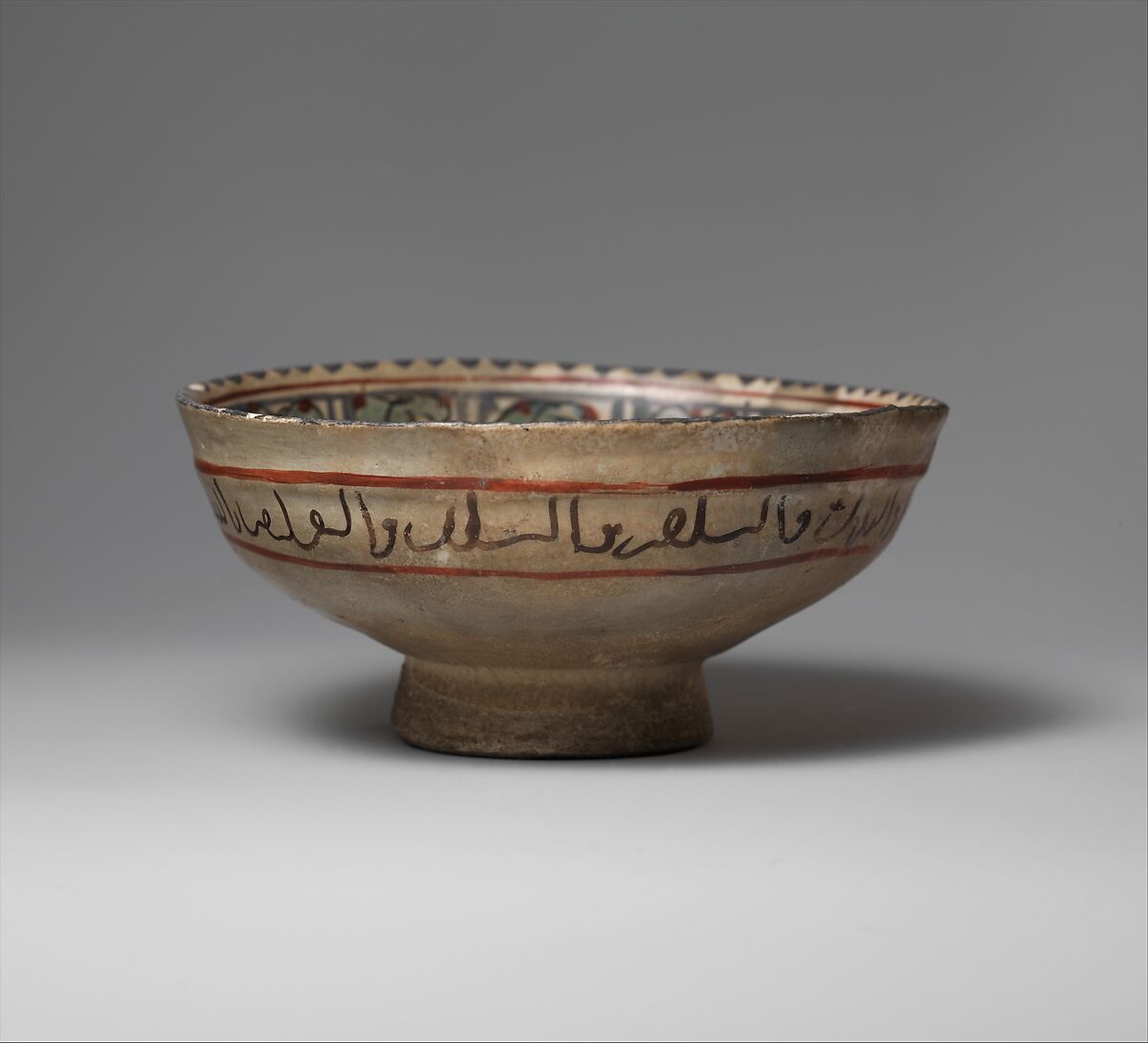 Bowl, Stonepaste; stain and overglaze painted (mina'i).