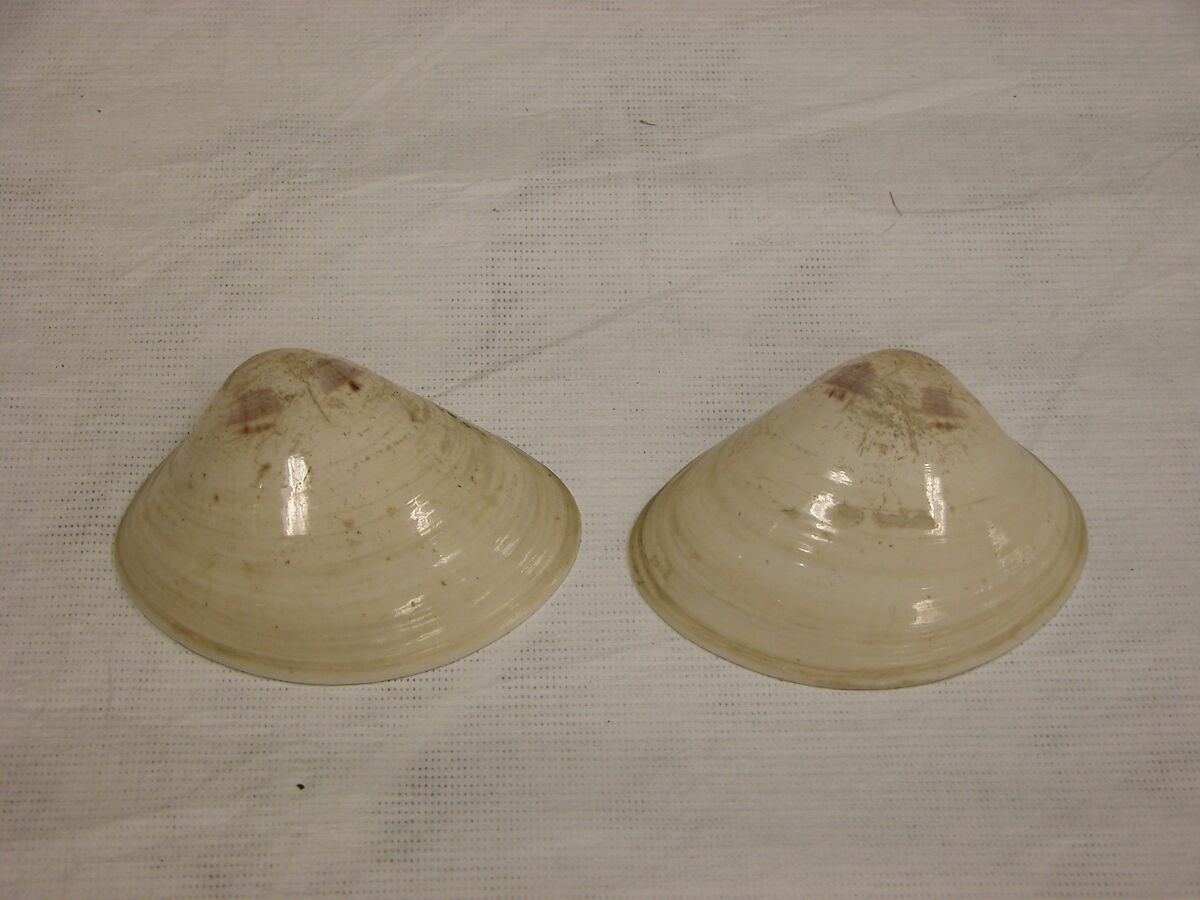 Shell Game (Kaiawase) Set, Clam shells painted in gold and color, Japan