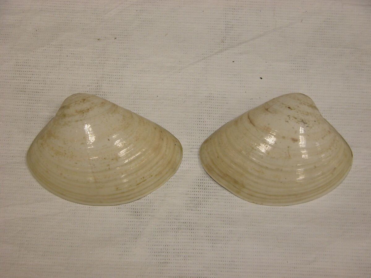 Shell Game (Kaiawase) Set, Clam shells painted in gold and color, Japan