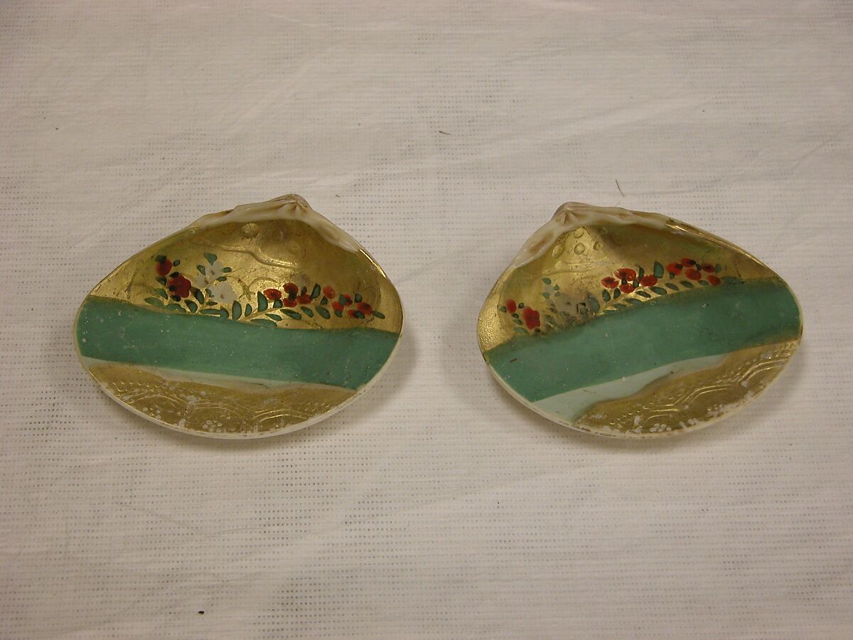Shell Game (Kaiawase) Set, Clam shells painted in gold and color, Japan