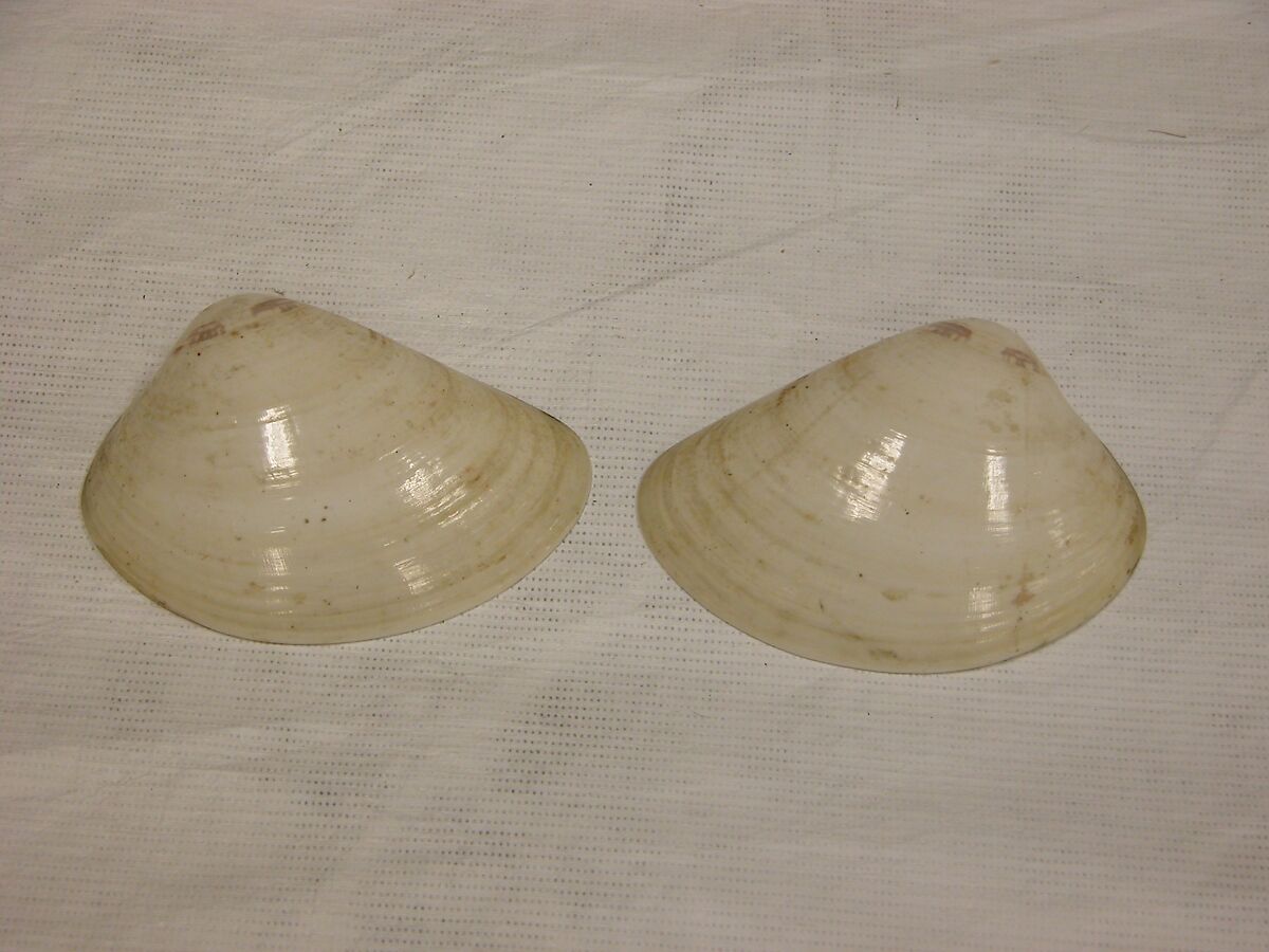 Shell Game (Kaiawase) Set, Clam shells painted in gold and color, Japan