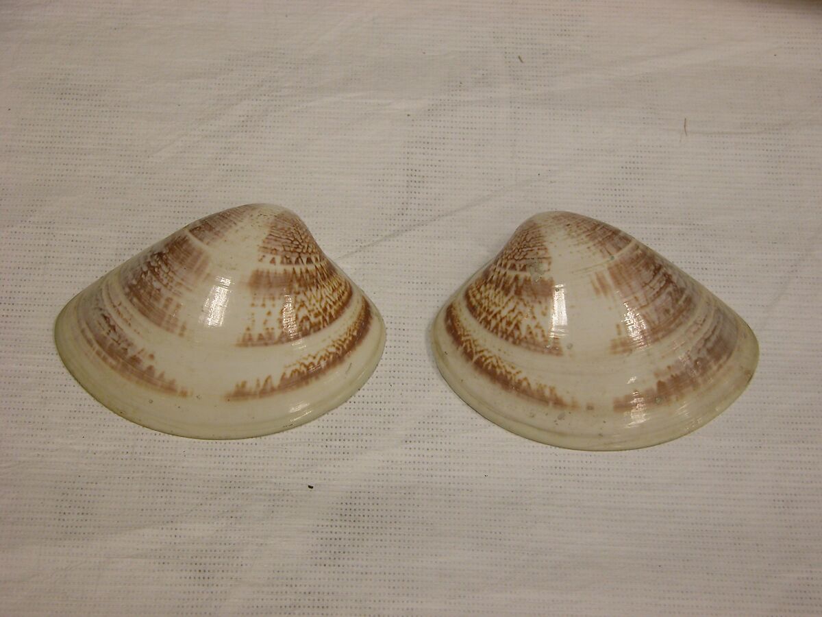 Shell Game (Kaiawase) Set, Clam shells painted in gold and color, Japan