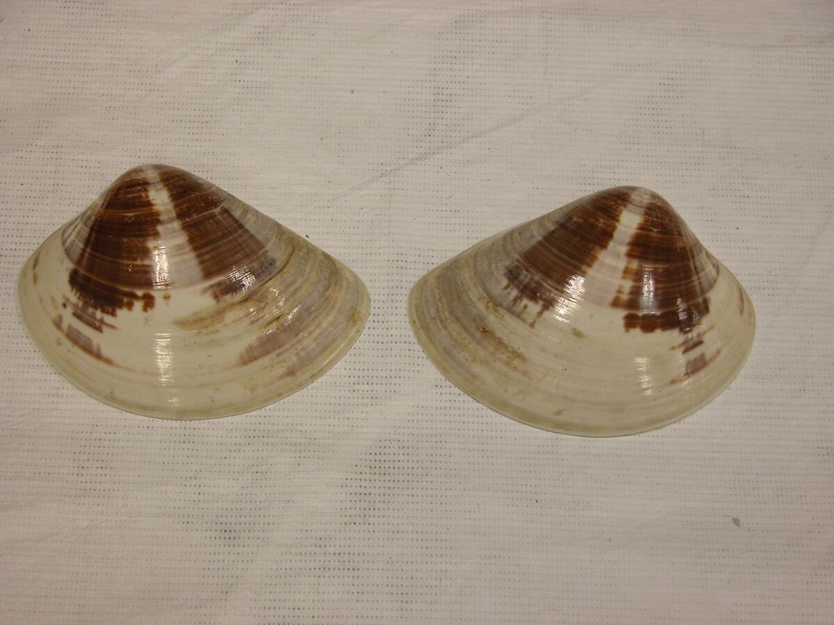 Shell Game (Kaiawase) Set, Clam shells painted in gold and color, Japan