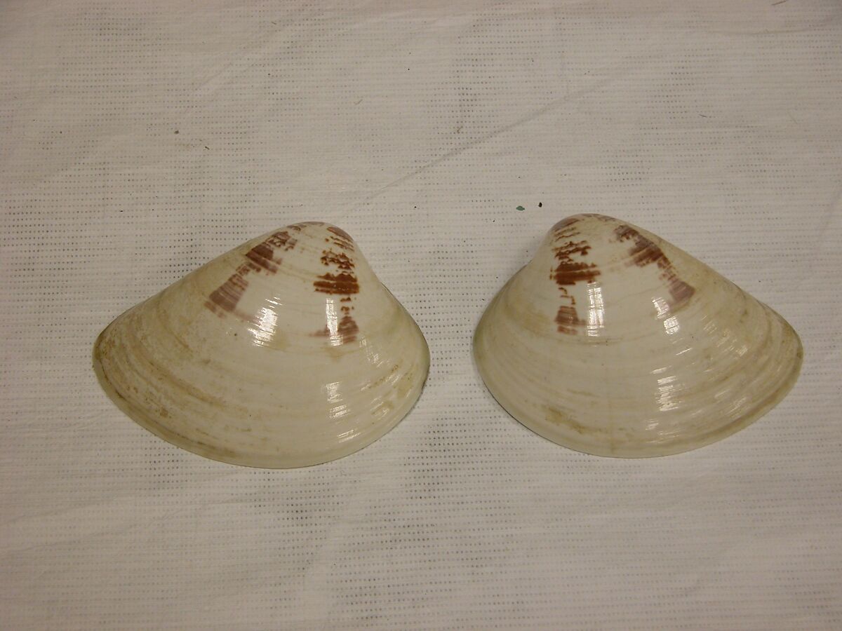 Shell Game (Kaiawase) Set, Clam shells painted in gold and color, Japan