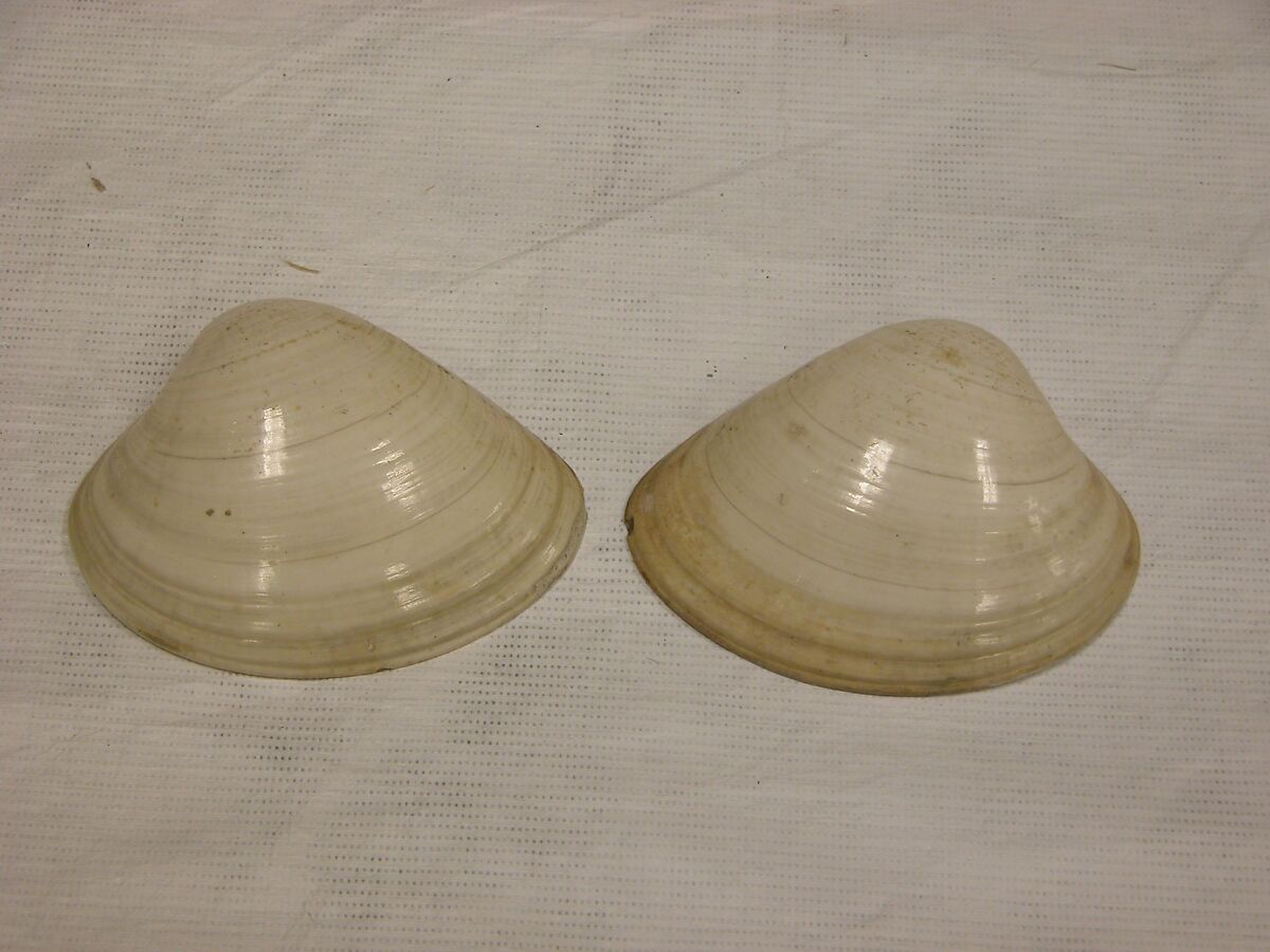 Shell Game (Kaiawase) Set, Clam shells painted in gold and color, Japan