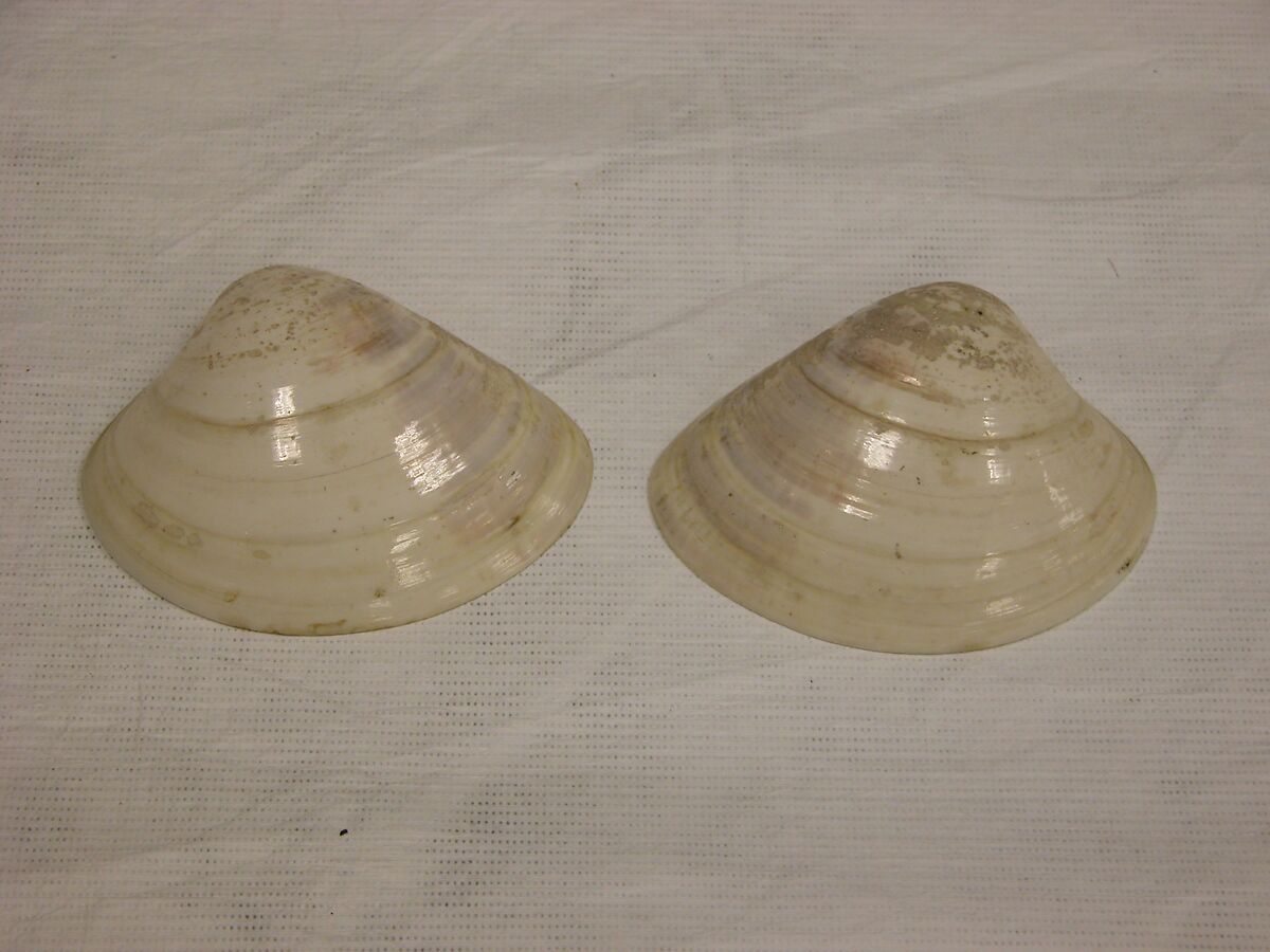 Shell Game (Kaiawase) Set, Clam shells painted in gold and color, Japan