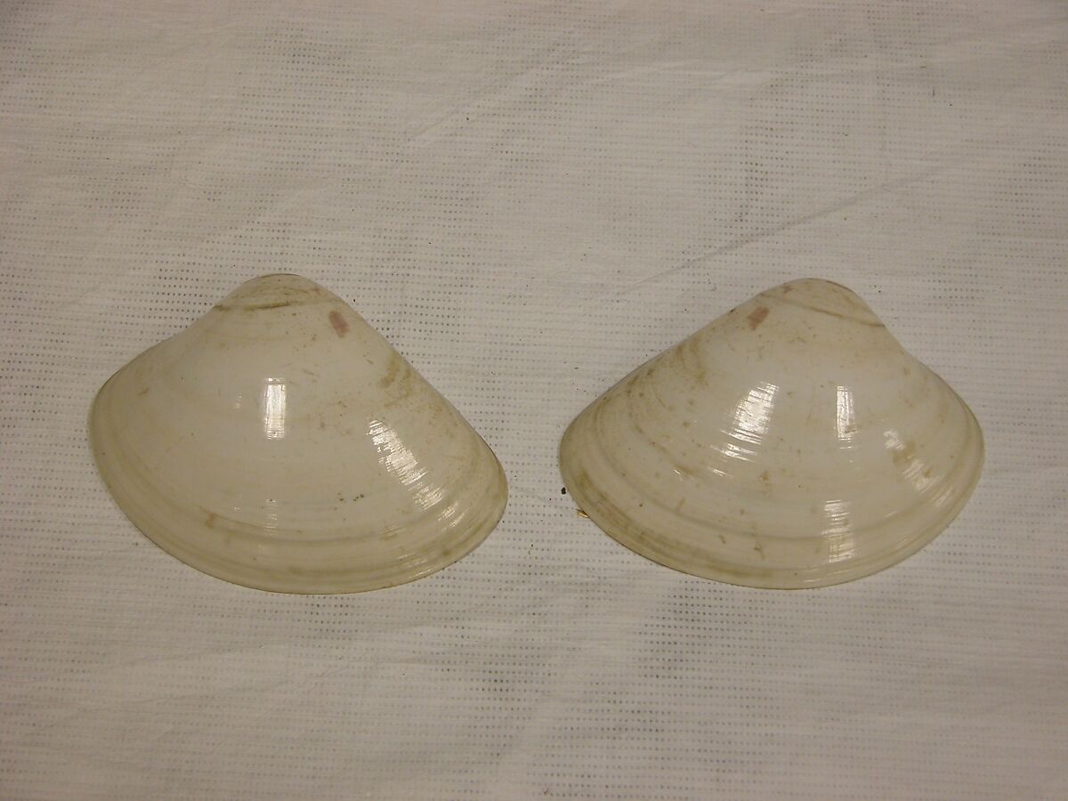 Shell Game (Kaiawase) Set, Clam shells painted in gold and color, Japan